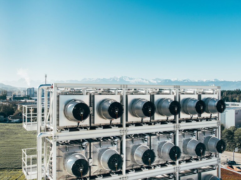 Capturing CO2 from Air to make Rock! image