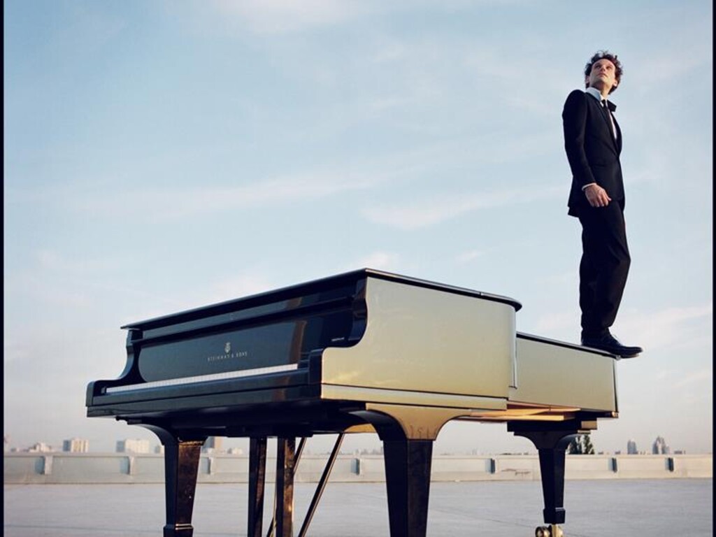 LABYRINTH by David Greilsammer image