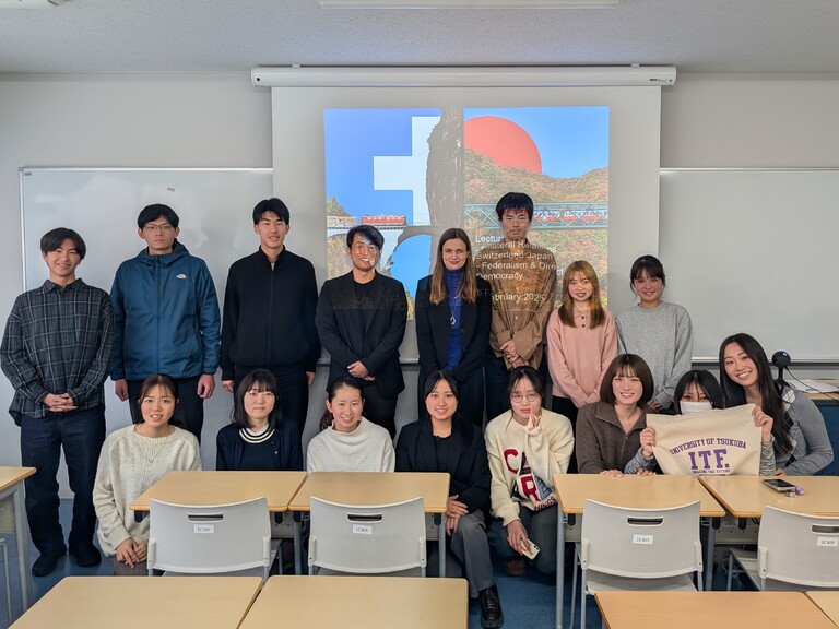 学生との対話――連邦制・イニシアティヴ（国民発議権）・国民投票について image