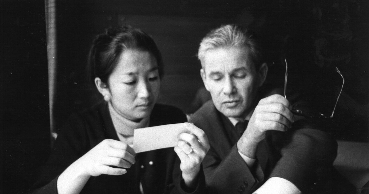 アート・デザイン・音楽 KUNIO MAYEKAWA RETROSPECTIVE セール 登場から人気沸騰 MAYEKAWA KUNIO アート・デザイン